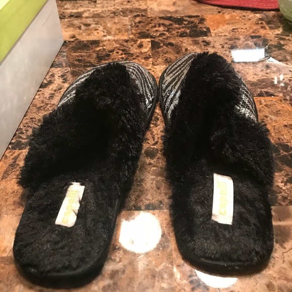 💋BEAUTIFUL SPARKLE FURRY SLIPPERS💋 - Picture 3 of 4